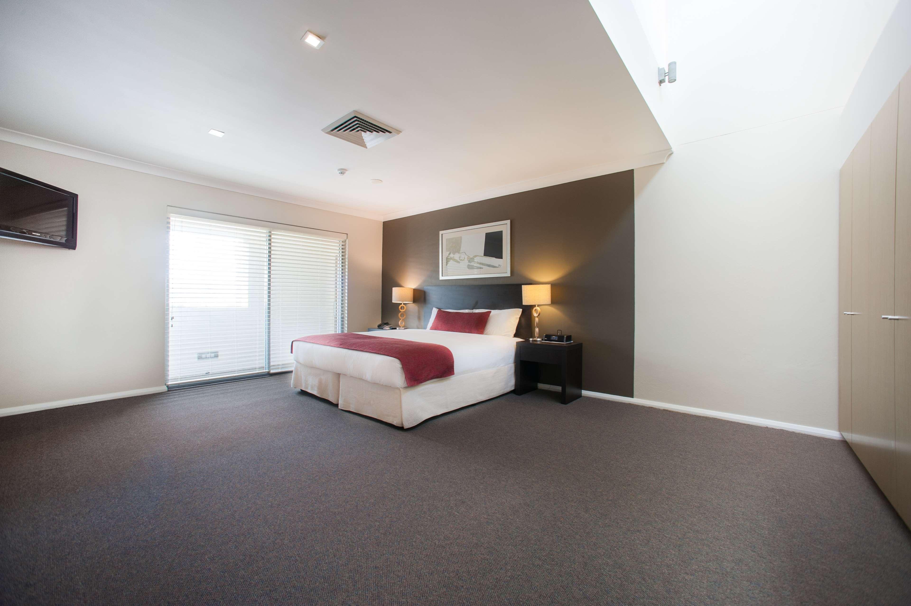 Ramada Hotel & Suites By Wyndham Cabramatta Exterior foto