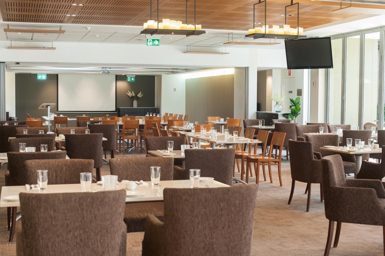 Ramada Hotel & Suites By Wyndham Cabramatta Exterior foto